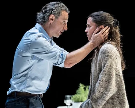 The Lady from the Sea Analysis – Andrew Lincoln Headline a Stunning Modern Take
